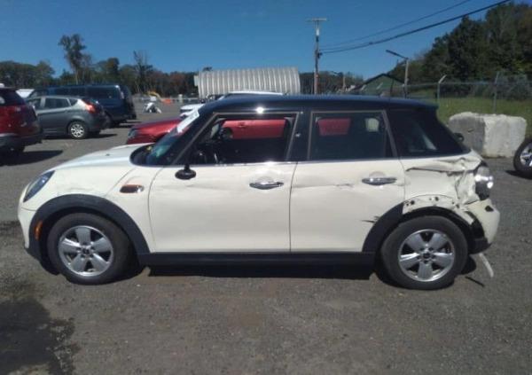 MINI Cooper cena 30000 przebieg: 46000, rok produkcji 2018 z Gorzów Śląski małe 121